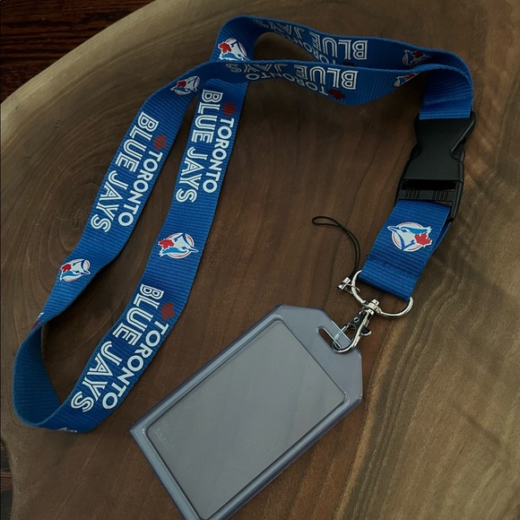 ID card holder & landyard - Picture 3 of 4